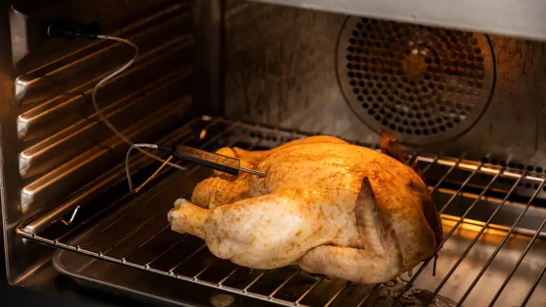 Thanks to its bluetooth-connectivity, I can roast this chicken from my phone.