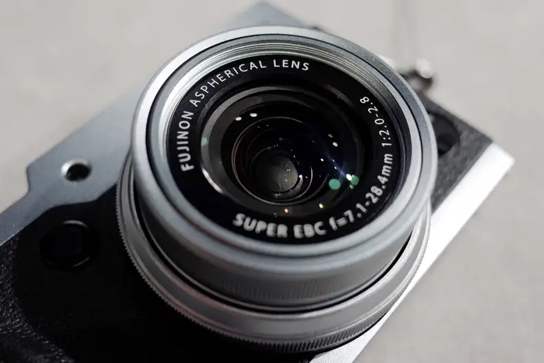 Our favorite part of the X20, its sensor and lens, continues on in the X30 unchanged.