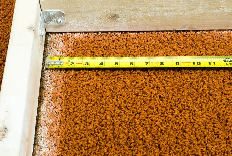 While the 3401 could clean right up to the wall from its side, its ability to clean stopped 1.5 inches from the front.