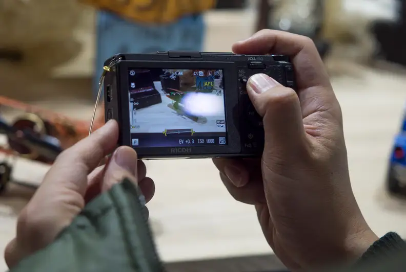 The GR II is designed for effortless one-handed usage.