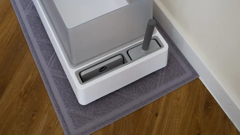 The tool caddy of the Tuft and Paw Cove litter box.