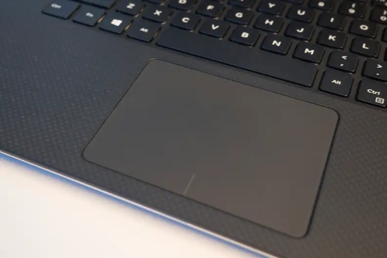 Dell XPS 15 (9550) Trackpad