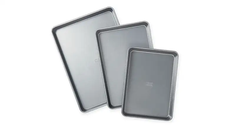 Chicago Metallic baking sheets