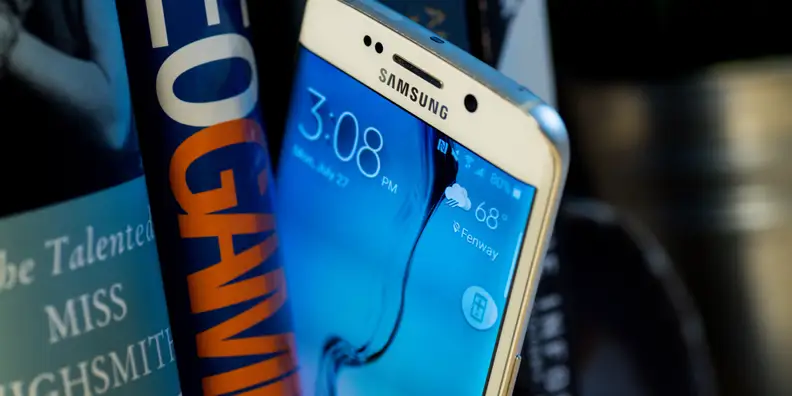 Samsung's S6 and S6 Edge share the same camera module, with the Edge's defining feature being its curved OLED screen.