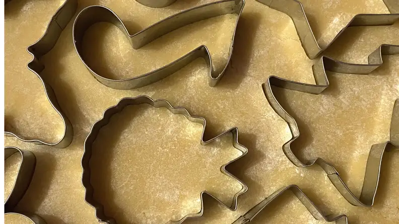 Dolly's cookie cutters include a guitar, music note, Christmas tree, an angel, and more.