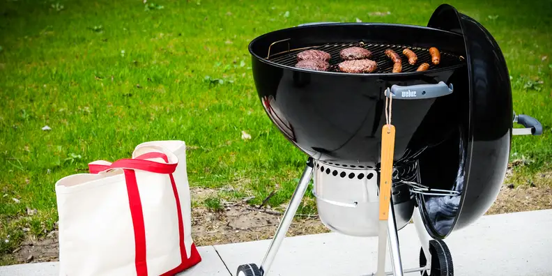 Weber-Kettle-Charcoal-Grill