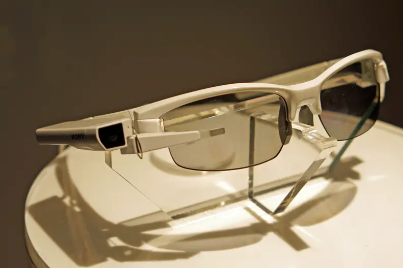 When you wear them, you'll see a high-resolution color OLED microdisplay that measures 0.23 inch/diagonally.