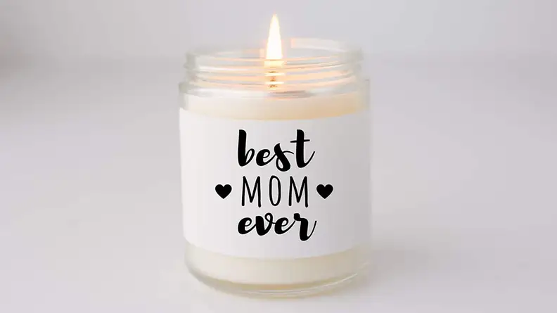 Mother's Day Gifts on Amazon Canada: Bearhug Naturals Lavender Scented Candle