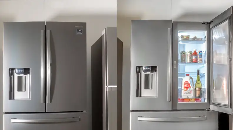 The Food Showcase of a Samsung RF28R7351SG refrigerator