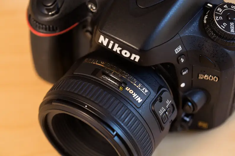 Despite its wide aperture and impressive image quality, the AF-S Nikkor 50mm f/1.4G is a relatively compact lens.