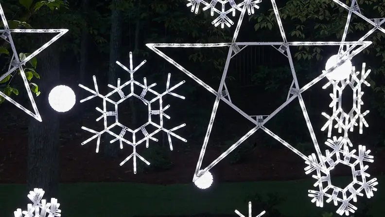 Kringle Traditions Folding Snowflake