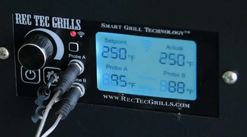 Smart grill's display, showing the temp of each meat probe