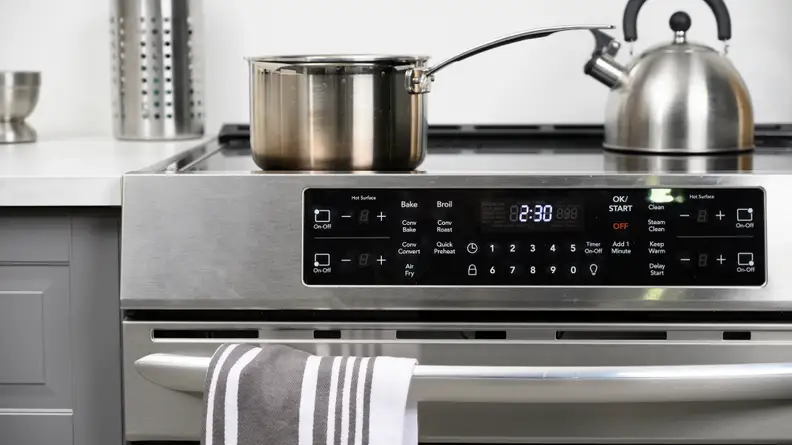 Frigidaire-FGIH3047VF Control Panel and Cooktop