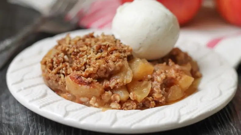 Instant Pot Apple Crumble