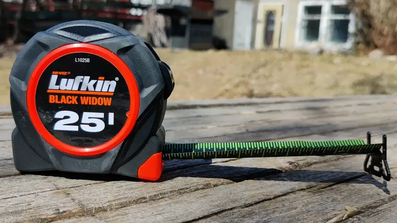 This measuring tape's double-sided print is *chef's kiss.*