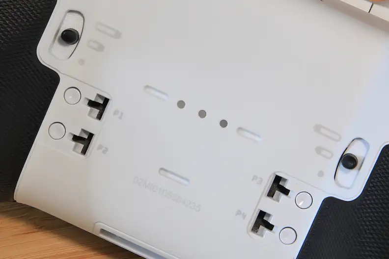 Looking at the back of a white xbox controler