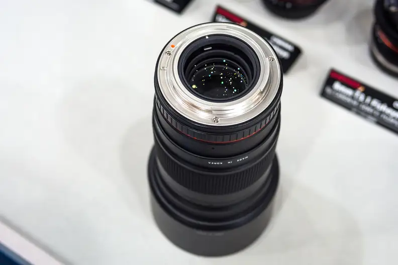 Samyang 135mm f/2 ED UMC – Mount