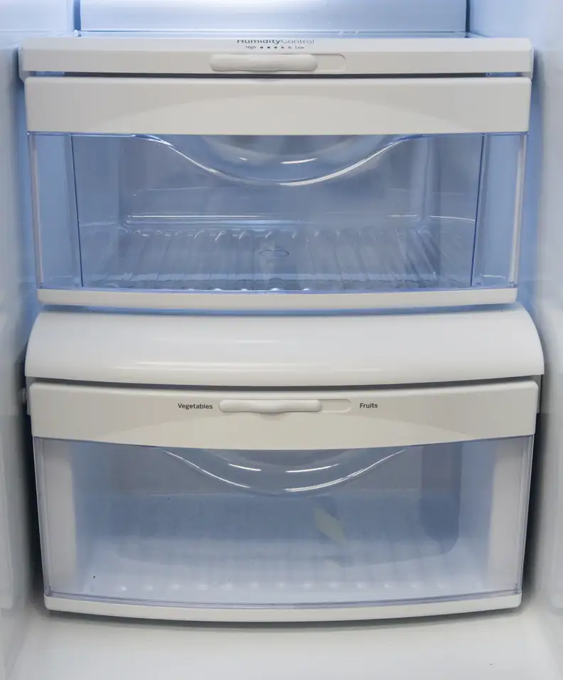 This model offers two crispers with different controls