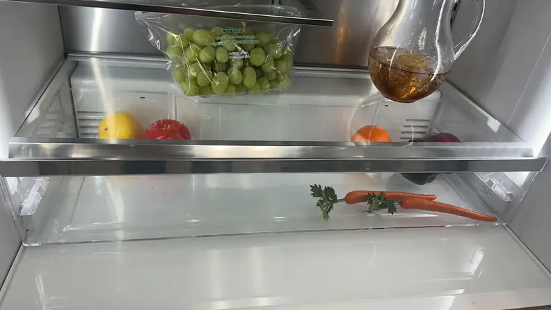 A close-up of the Bosch B36CL81ENG's crisper drawer.