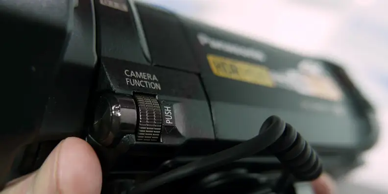 Panasonic's provided a little extra control via this customizable front dial.