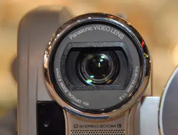 Panasonic VDR-D250 First Impressions Camcorder Review - Reviewed