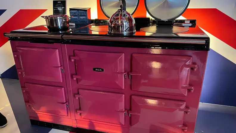 A red AGA range.