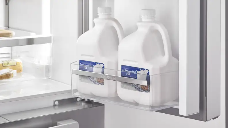 The B36CT80SNS's door bins can be slotted at just about any height.