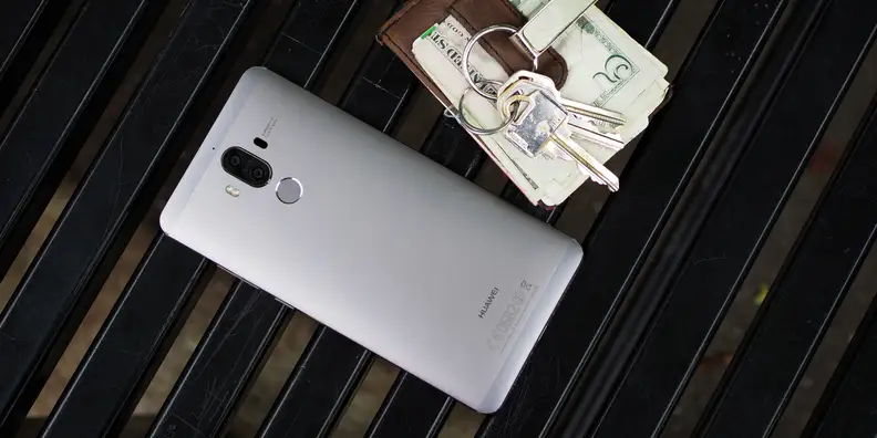 Huawei Mate 9 On Table