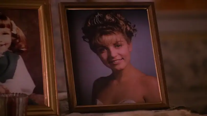 A framed picture of Laura Palmer from 