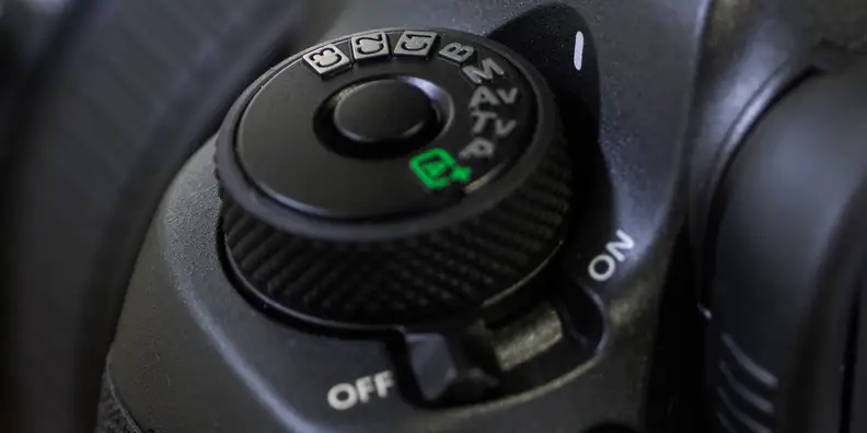 A photo of the Canon EOS 5DS.