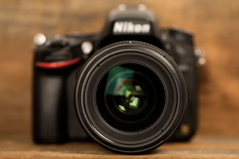 The 35mm f/1.4G balances well on Nikon's full-frame FX bodies, but it might be a bit front-heavy on cameras like the D3300.