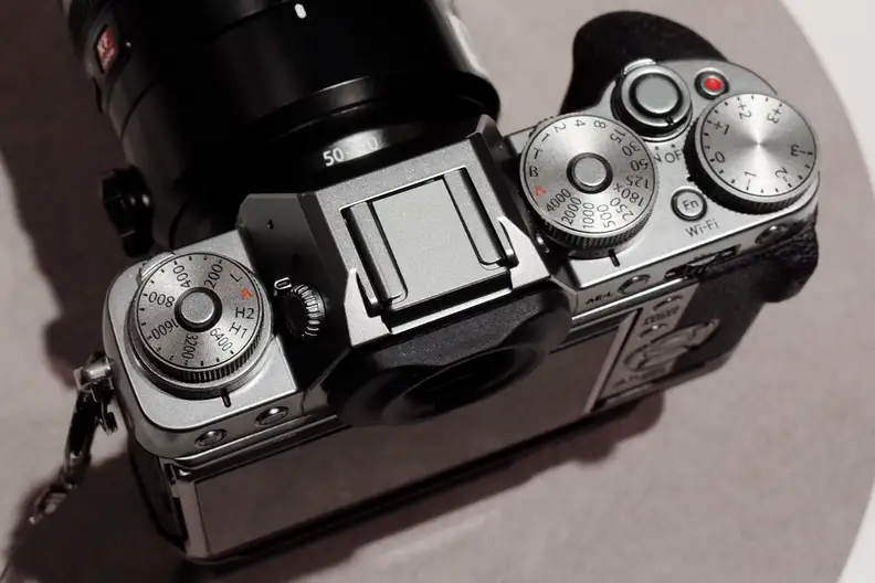 Fujifilm's X-T1 Looks Stunning in Silver - Reviewed