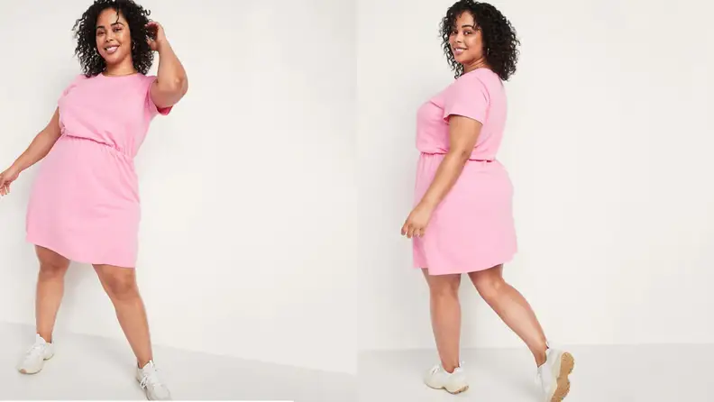 Woman wearing a pink t-shirt dress