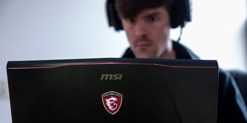 MSI GS40 Phantom In Use