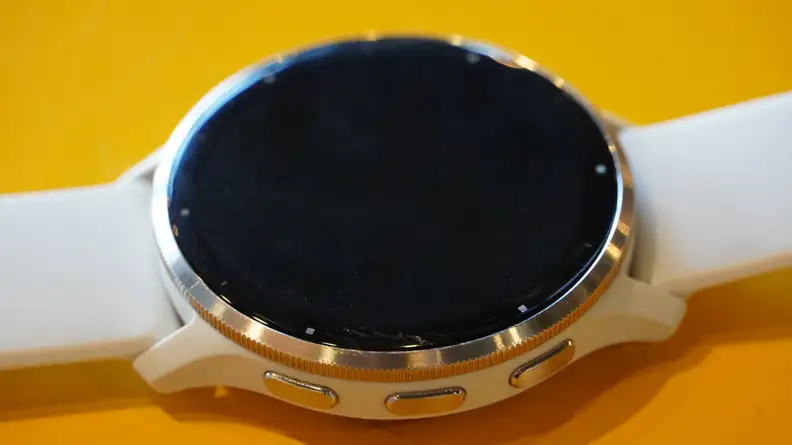 Scratches on screen of the Garmin Venu 3 smartwatch.