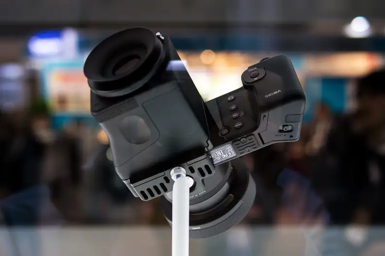 Sigma dp0 Quattro First Impressions Review - Reviewed