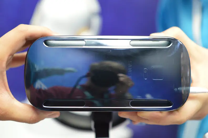 The front of the Gear VR