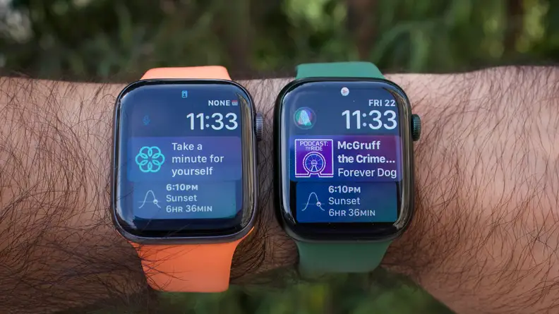 The Series 5 and Series 7 side-by-side, showing the difference in display size.