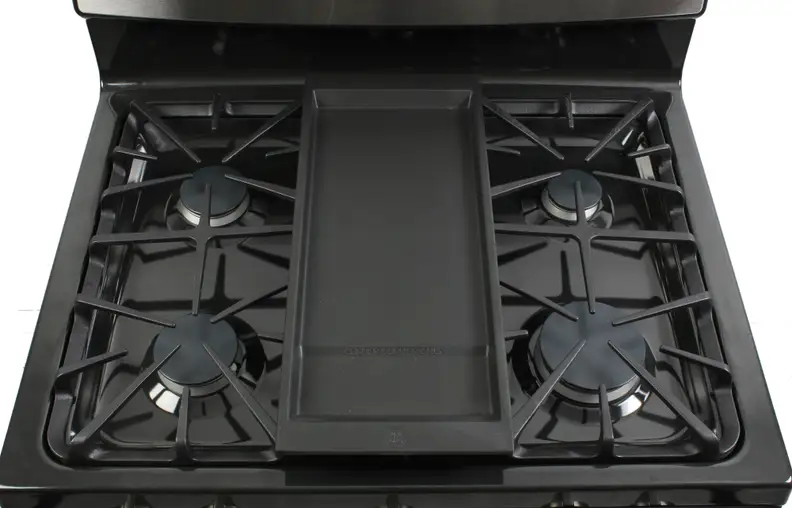 While the maximum temps weren't up to snuff, the JGB697SEHSS's burners did well in our low temperature tests.