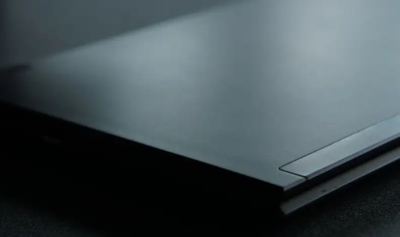 It's all business when it comes to the looks of the Z 360. Don't expect any color options or extraneous design details.