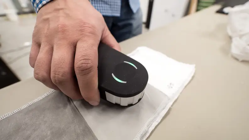 We washed special stain strips with Tru Earth and then scanned them.