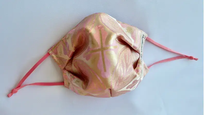 Colorful silk face mask.