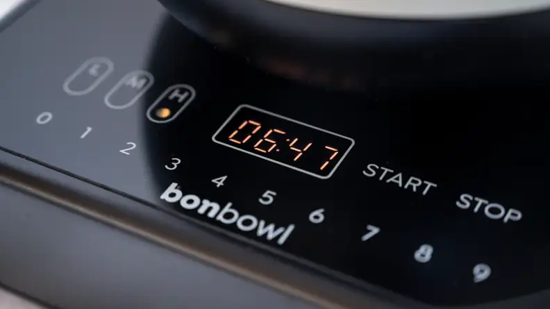 You can cook easy meals in under 10 minutes using the Bonbowl.