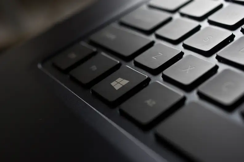A photograph of the Samsung ATIV Book 9 2014 Edition's Windows key.