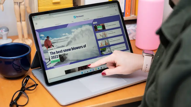 laptop in tent mode