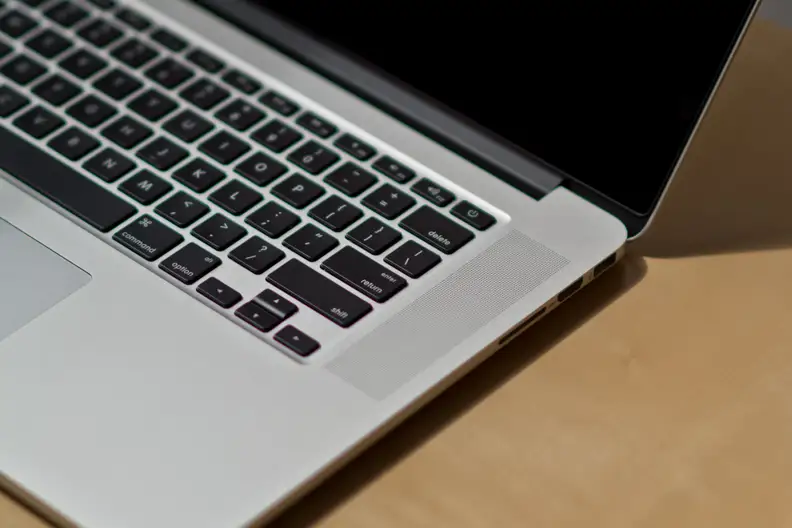 Apple MacBook Pro with Retina Display (Nvidia GT 750M) Laptop