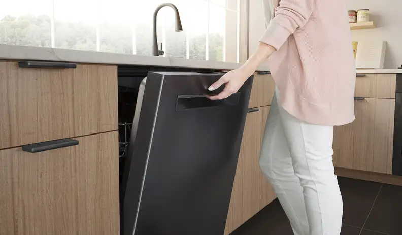 Our favorite Bosch 800 series is now available in black stainless