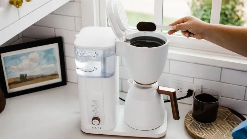 One of the special features on this Café coffee maker is the Specialty Coffee Association certification.