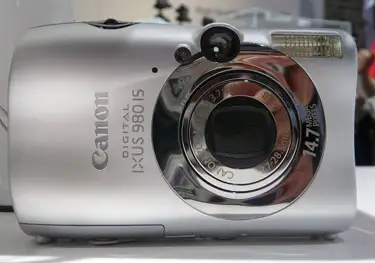 Canon PowerShot SD990 IS Digital Camera First Impressions Review