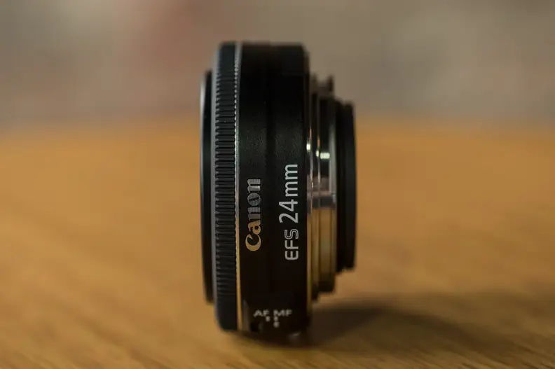 The Canon EF-S 24mm f/2.8 STM is a pancake lens making it extremely light and thin.
